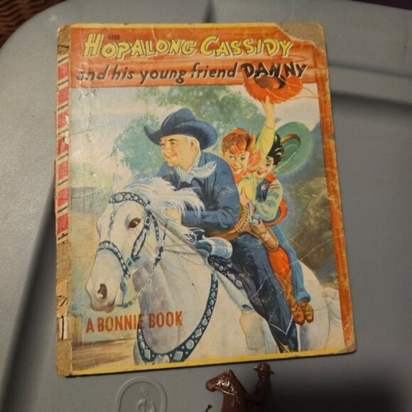 Hop Along Cassidy Little Golden Book & Western Mystery Horse Ramp Walker L👀K - Picture 14 of 14